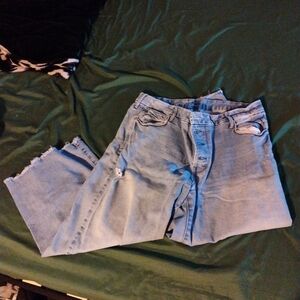 Wide leg cropped jeans